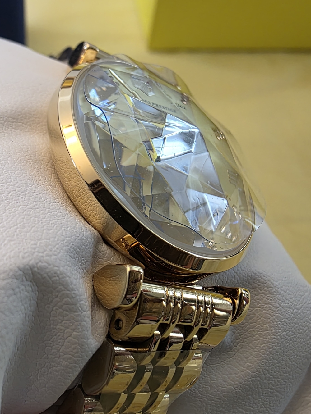 Montres Prestige X Invicta Women's Watch - 32mm. Gold (MPW-0017) - Picture 3 of 5